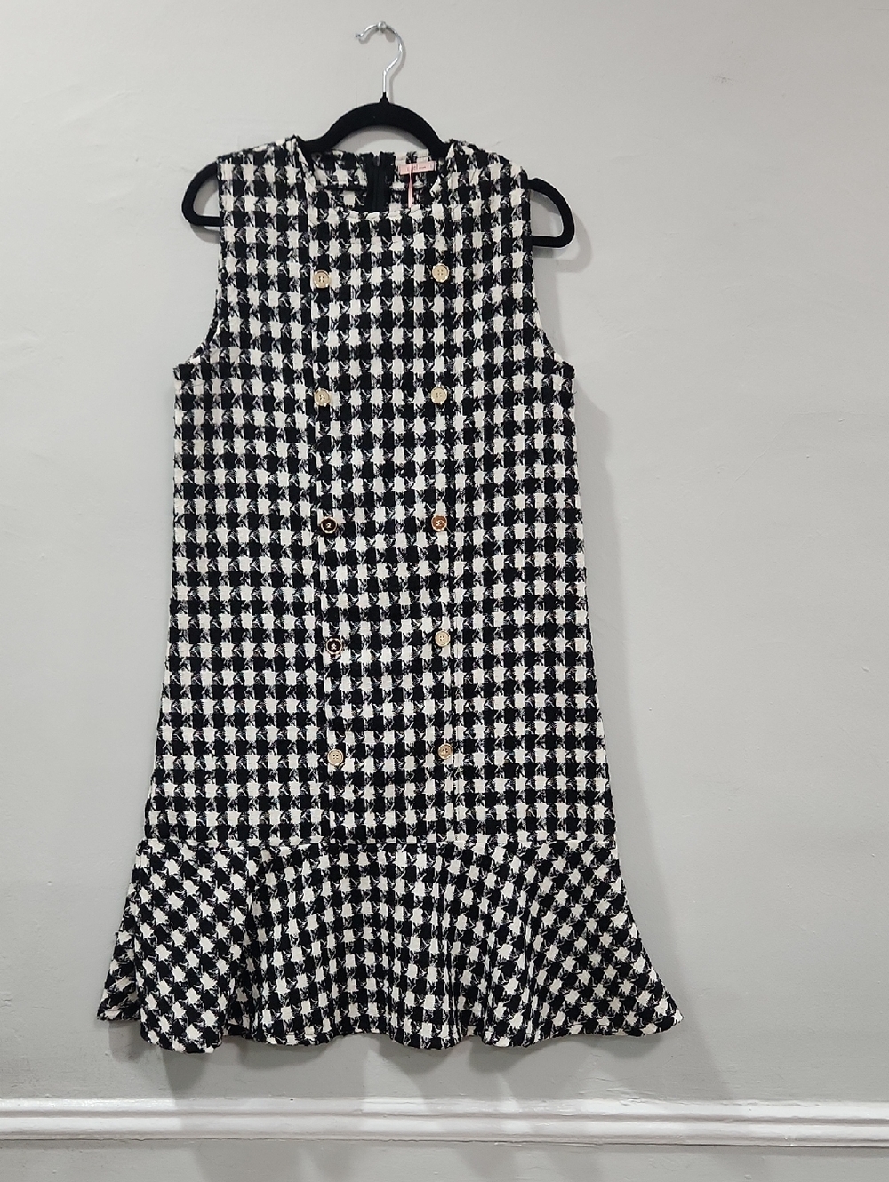 Sleeveless Black and White Tweed Jumper with Gold Buttons